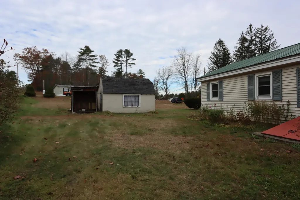 9 Brown Road Poland ME 04274