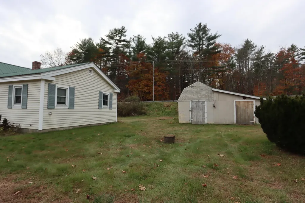 9 Brown Road Poland ME 04274