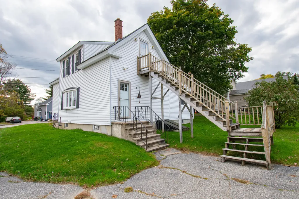 26 Upland Road Lisbon ME 04250
