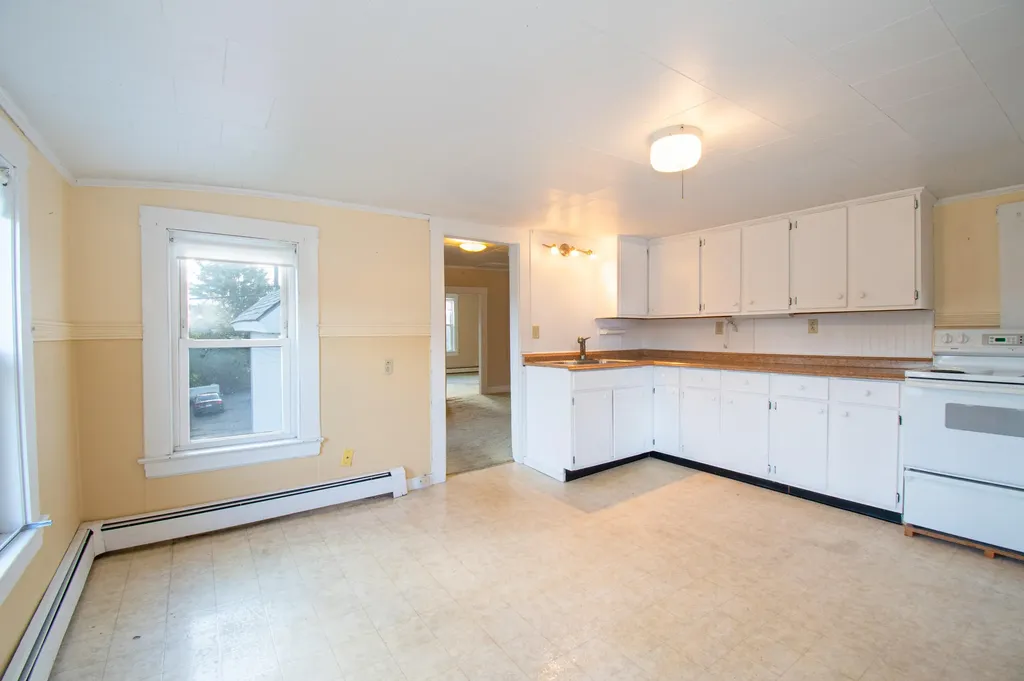 26 Upland Road Lisbon ME 04250