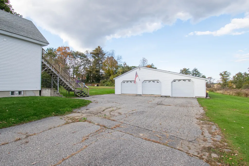 26 Upland Road Lisbon ME 04250