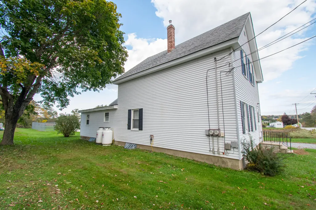 26 Upland Road Lisbon ME 04250