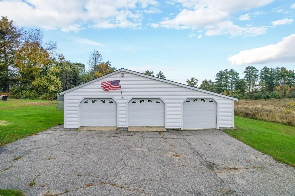 26 Upland Road Lisbon ME 04250