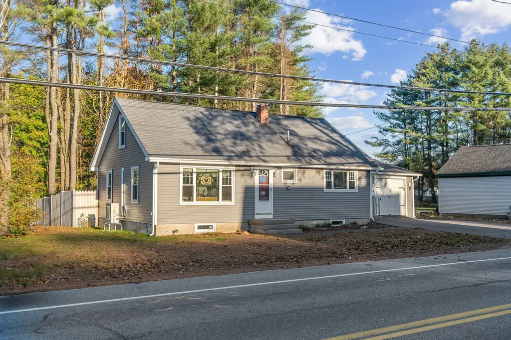 32 Grove Street Lewiston ME 04240