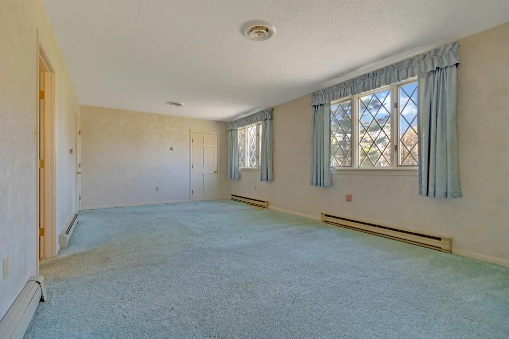 42 Waterhouse Road Gorham ME 04038