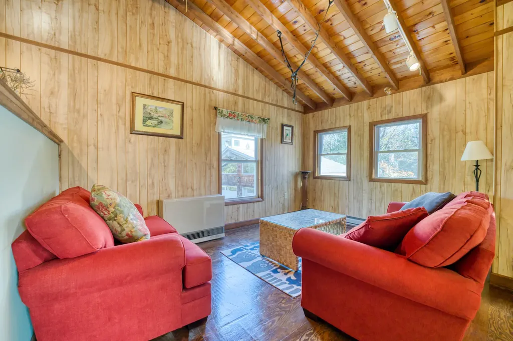 17 Cove Road Lamoine ME 04605