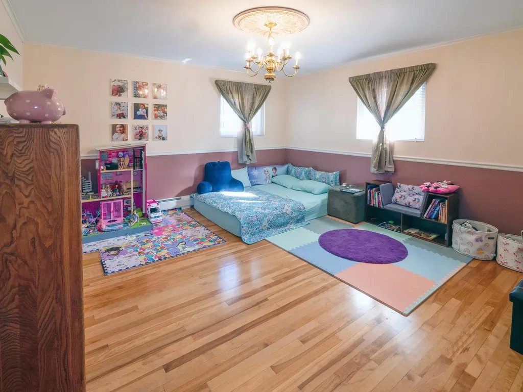 16 Fairmount Park E Bangor ME 04401