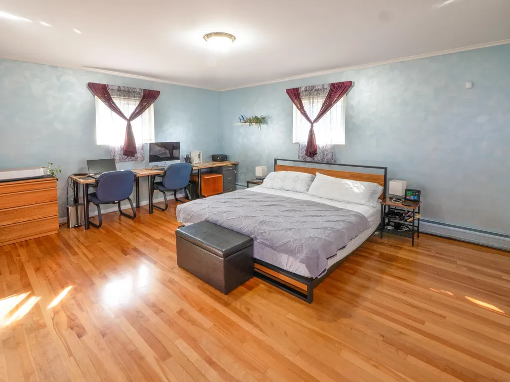 16 Fairmount Park E Bangor ME 04401