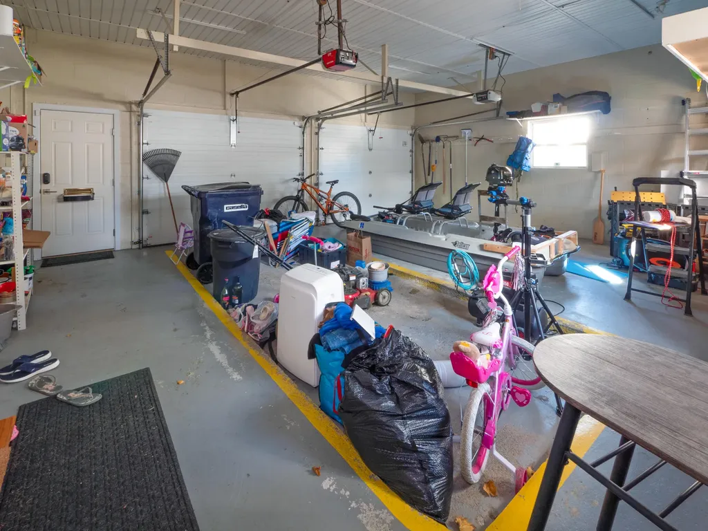 16 Fairmount Park E Bangor ME 04401