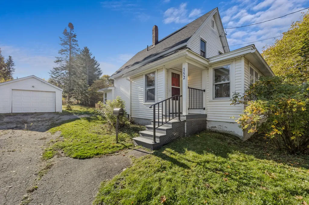 152 Parker Street Brewer ME 04412