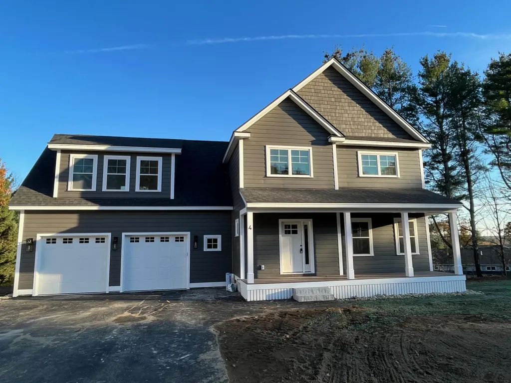 4 Lucy Lane Falmouth ME 04105
