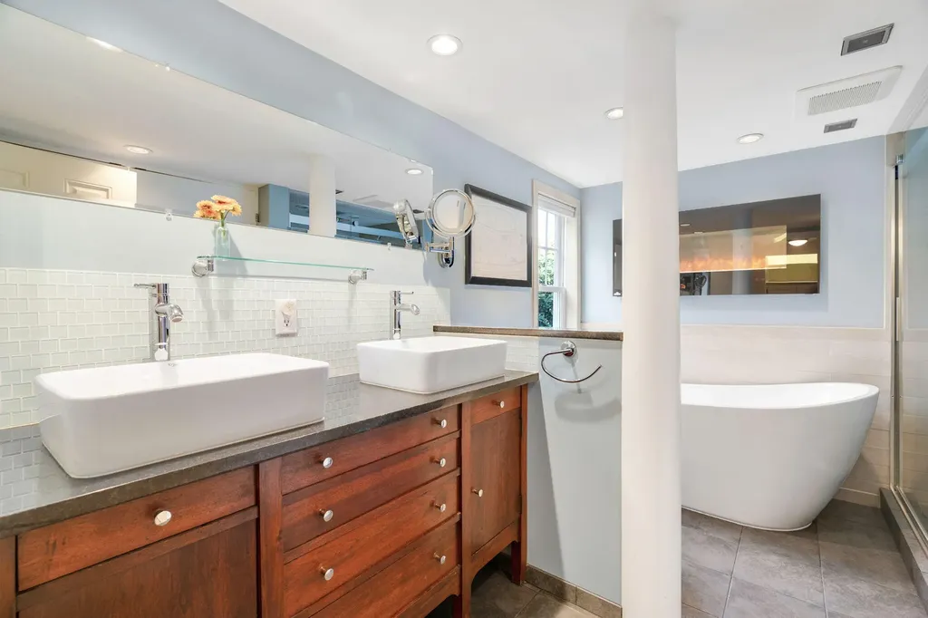 122 Broadturn Road Scarborough ME 04074