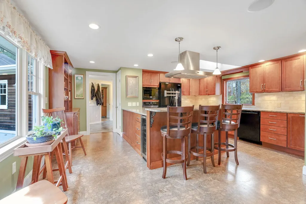 122 Broadturn Road Scarborough ME 04074