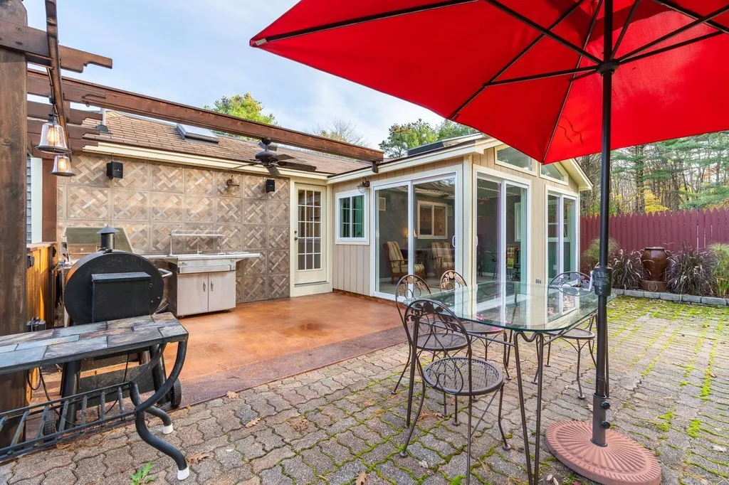 122 Broadturn Road Scarborough ME 04074