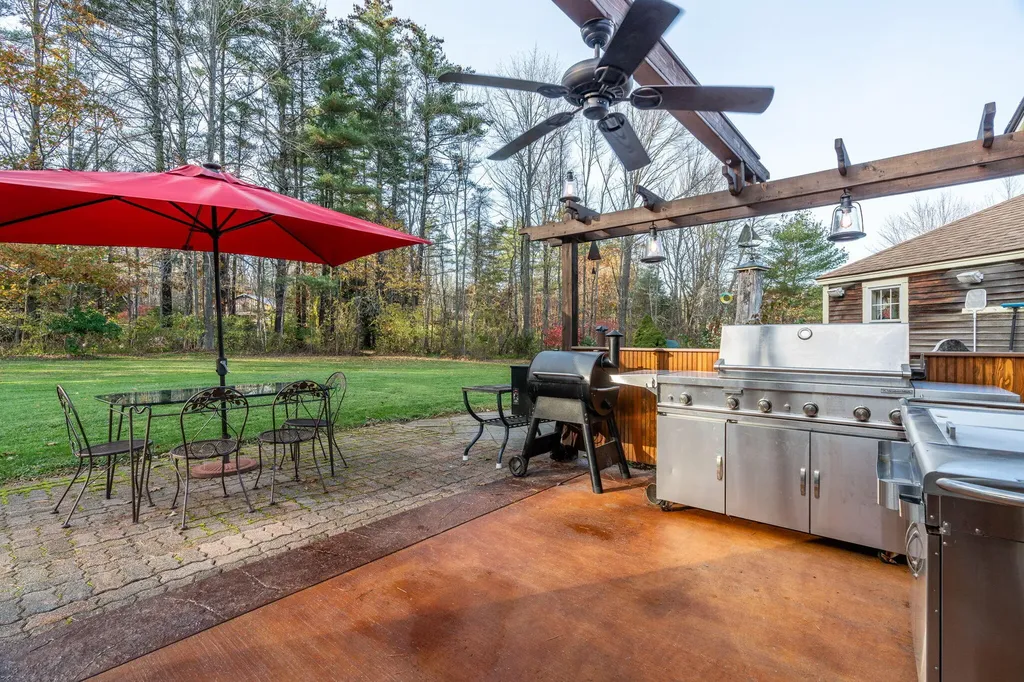 122 Broadturn Road Scarborough ME 04074