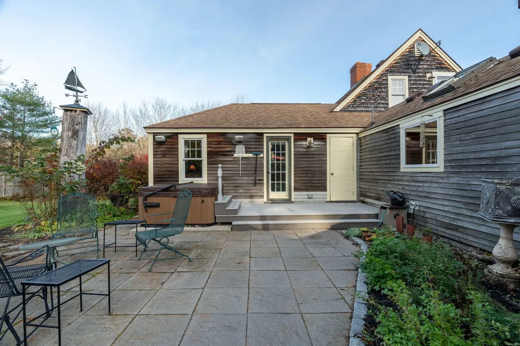 122 Broadturn Road Scarborough ME 04074