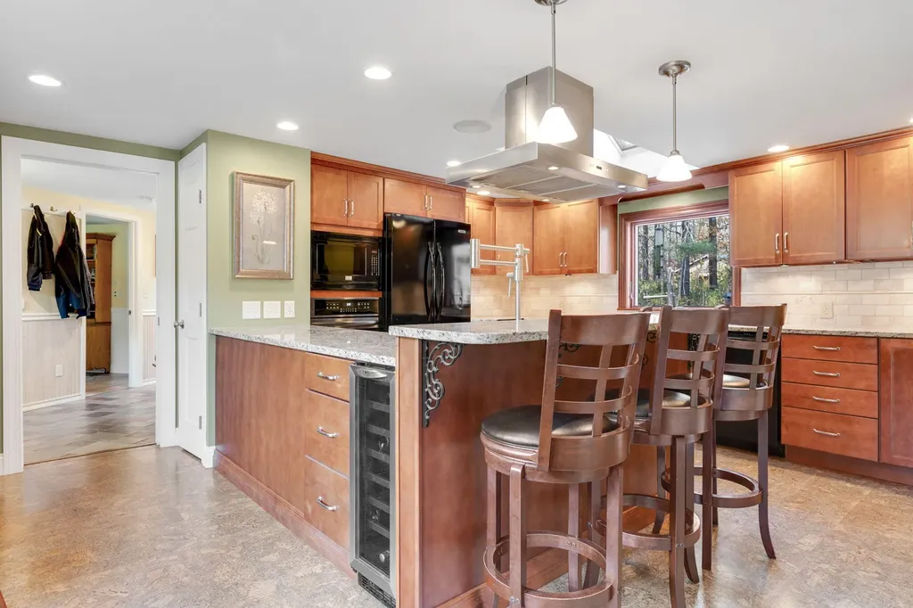 122 Broadturn Road Scarborough ME 04074