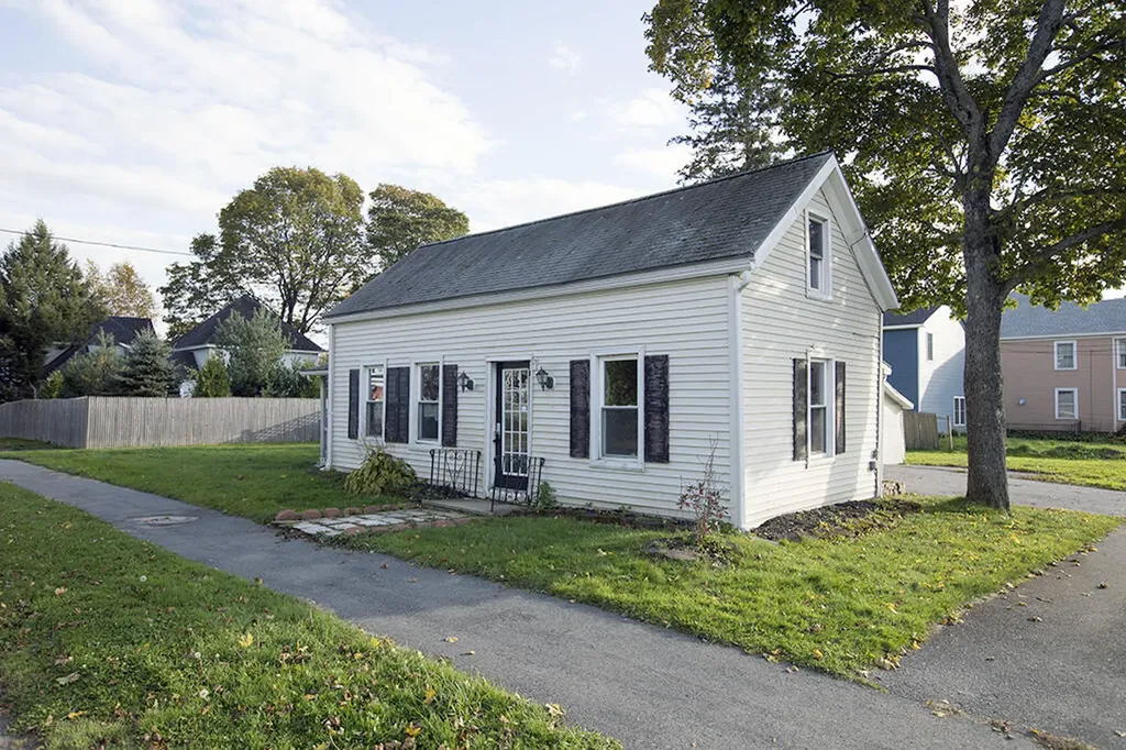 15 Bowdoin Street Bangor ME 04401