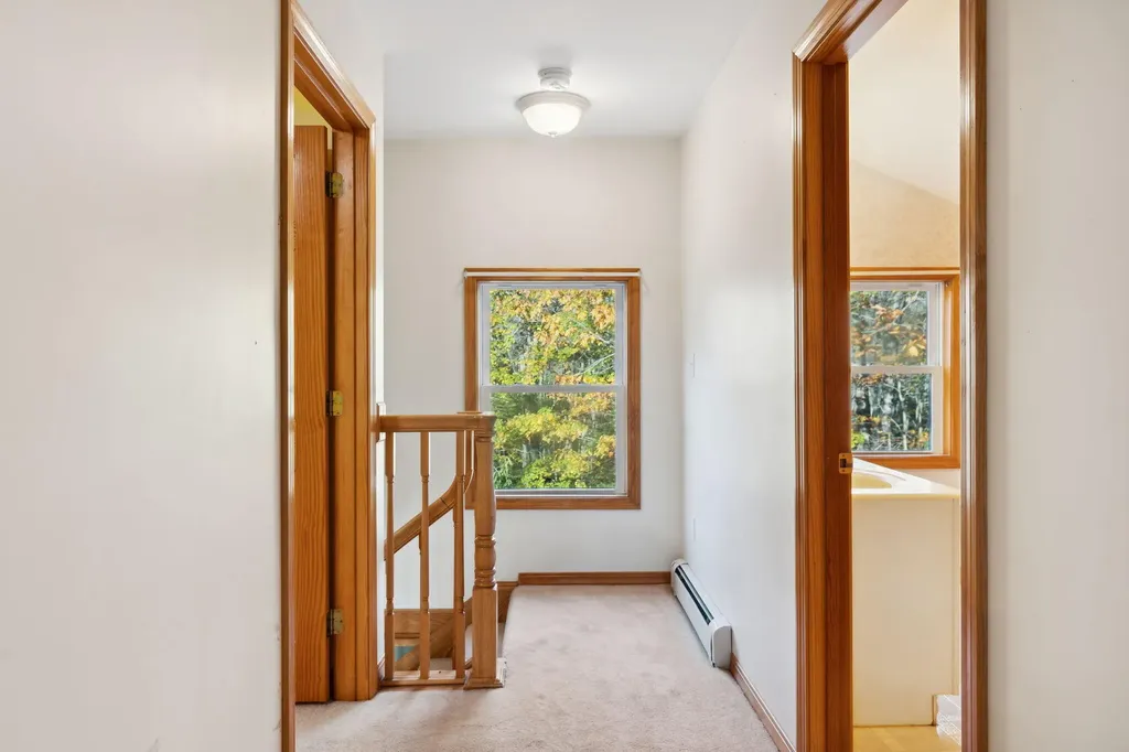 17 Middle Bay Road Brunswick ME 04011