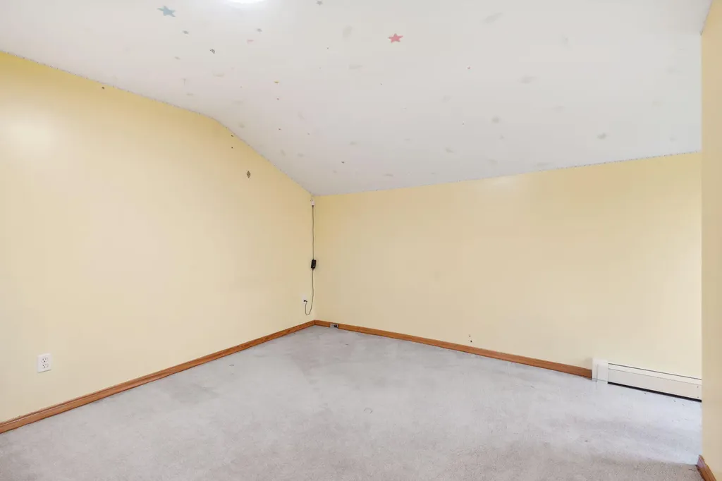 17 Middle Bay Road Brunswick ME 04011
