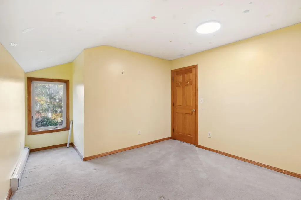 17 Middle Bay Road Brunswick ME 04011