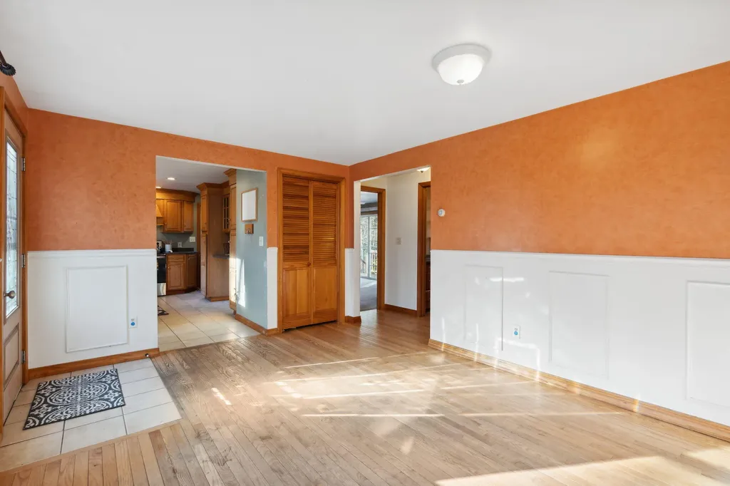 17 Middle Bay Road Brunswick ME 04011