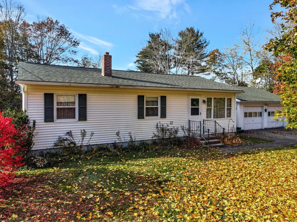 10 Mayland Street Oakland ME 04963