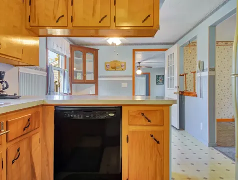 10 Mayland Street Oakland ME 04963