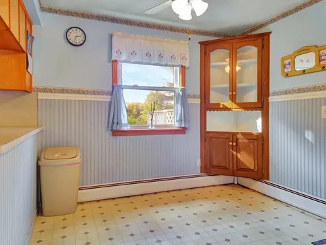 10 Mayland Street Oakland ME 04963