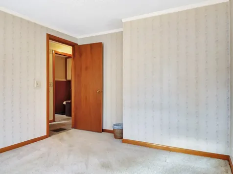 10 Mayland Street Oakland ME 04963