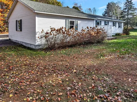 10 Mayland Street Oakland ME 04963