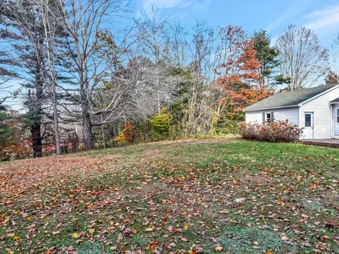 10 Mayland Street Oakland ME 04963