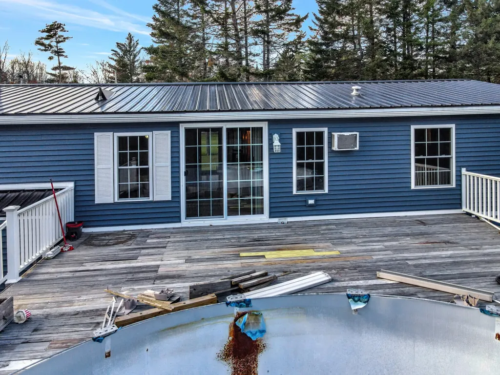 302 Middle Road Oakland ME 04963
