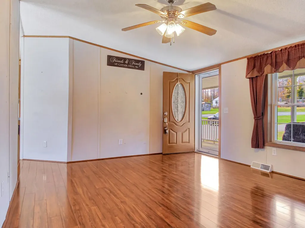 302 Middle Road Oakland ME 04963