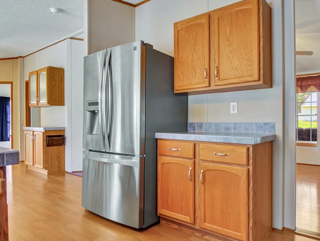 302 Middle Road Oakland ME 04963