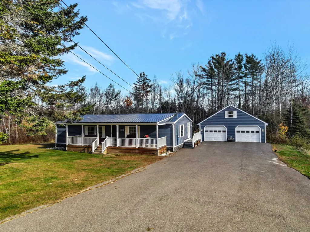 302 Middle Road Oakland ME 04963