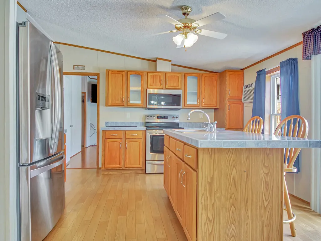 302 Middle Road Oakland ME 04963
