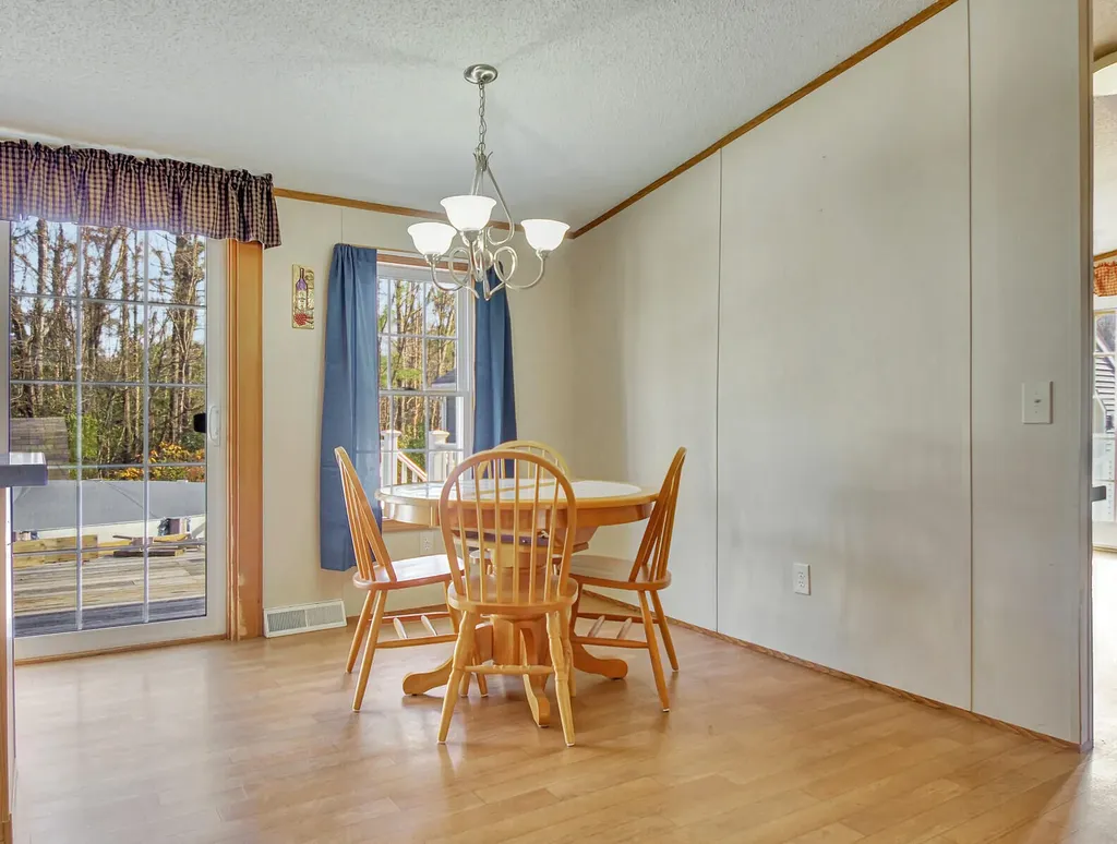 302 Middle Road Oakland ME 04963