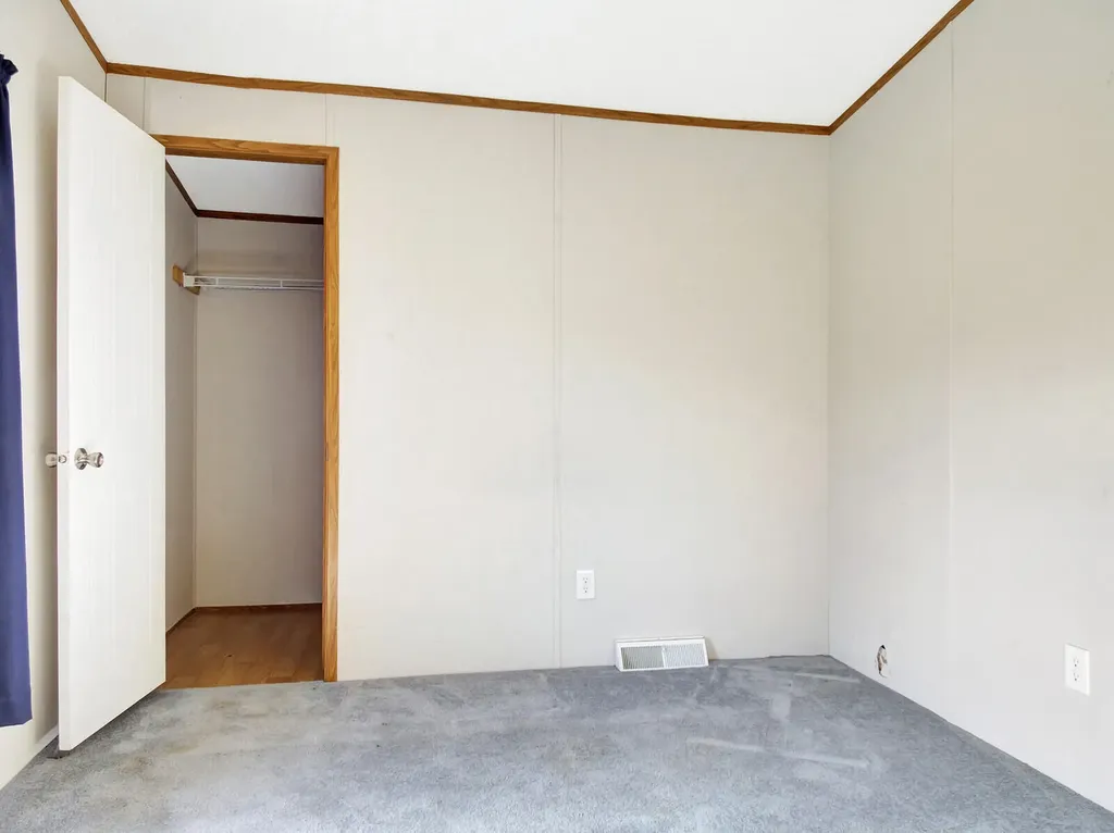 302 Middle Road Oakland ME 04963