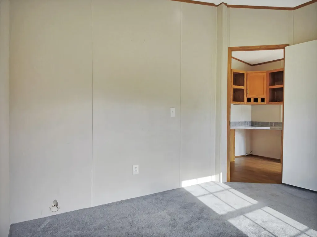 302 Middle Road Oakland ME 04963