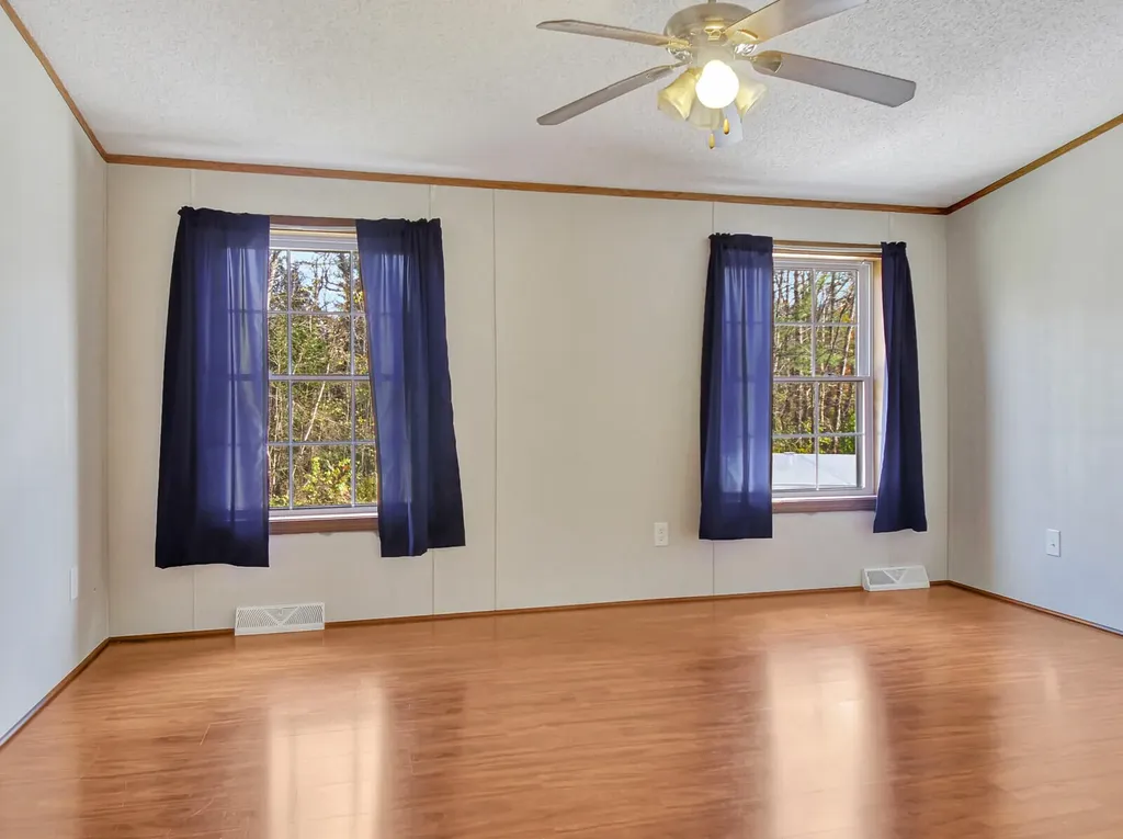 302 Middle Road Oakland ME 04963