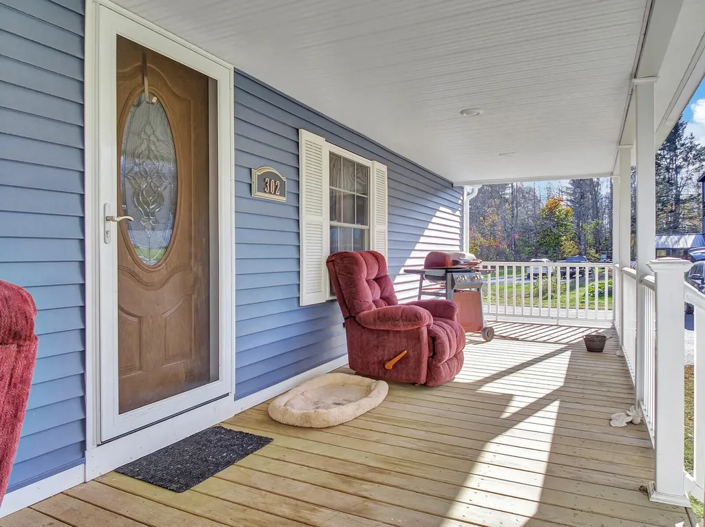 302 Middle Road Oakland ME 04963