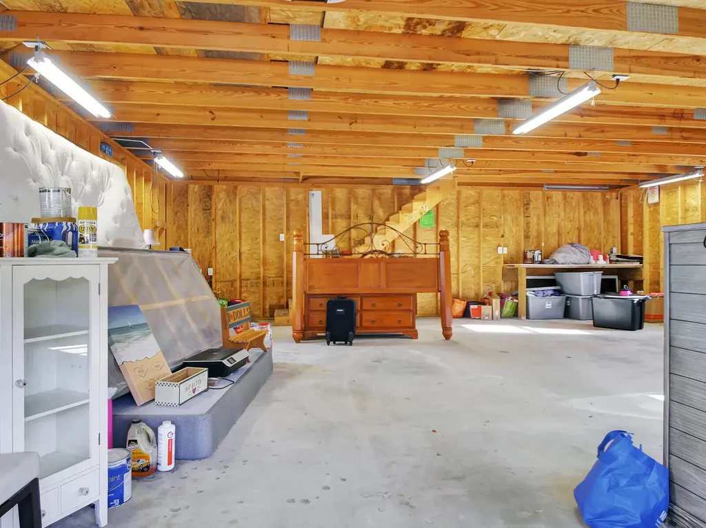 302 Middle Road Oakland ME 04963