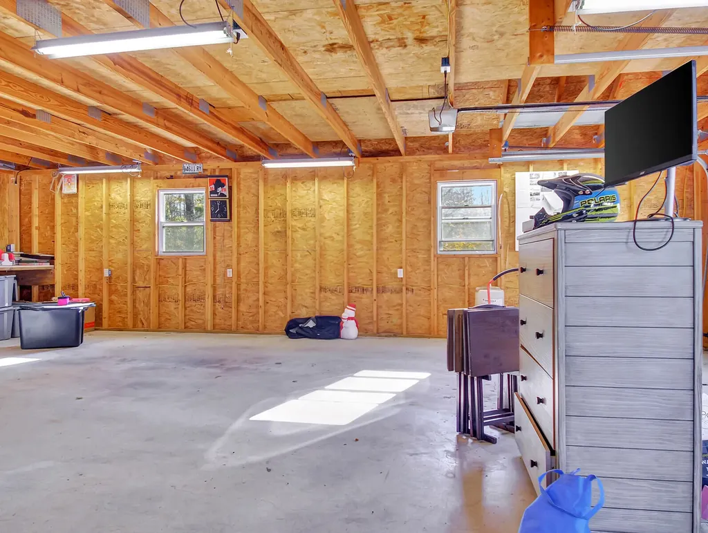 302 Middle Road Oakland ME 04963