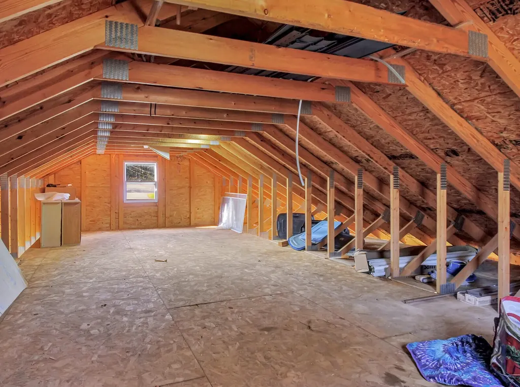 302 Middle Road Oakland ME 04963