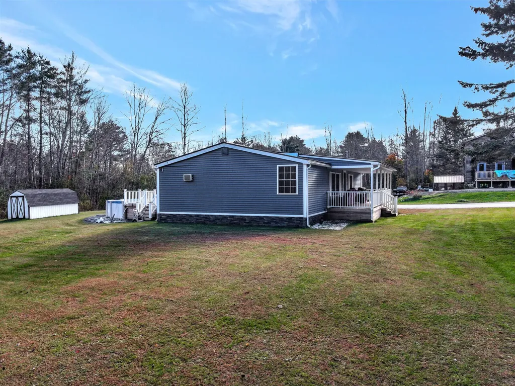 302 Middle Road Oakland ME 04963
