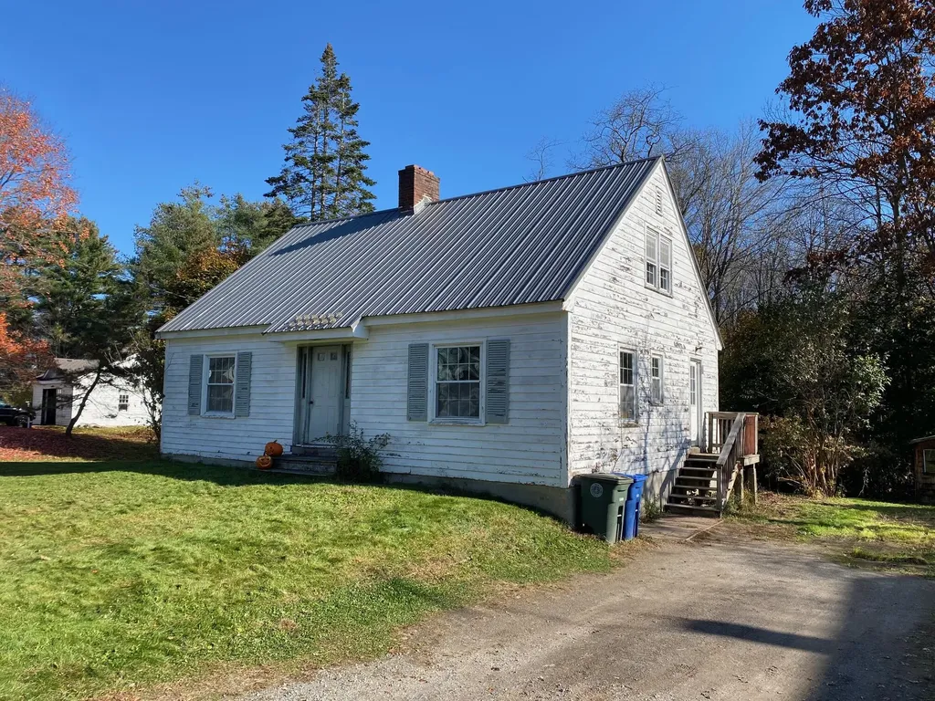16 Palmer Street Westbrook ME 04092