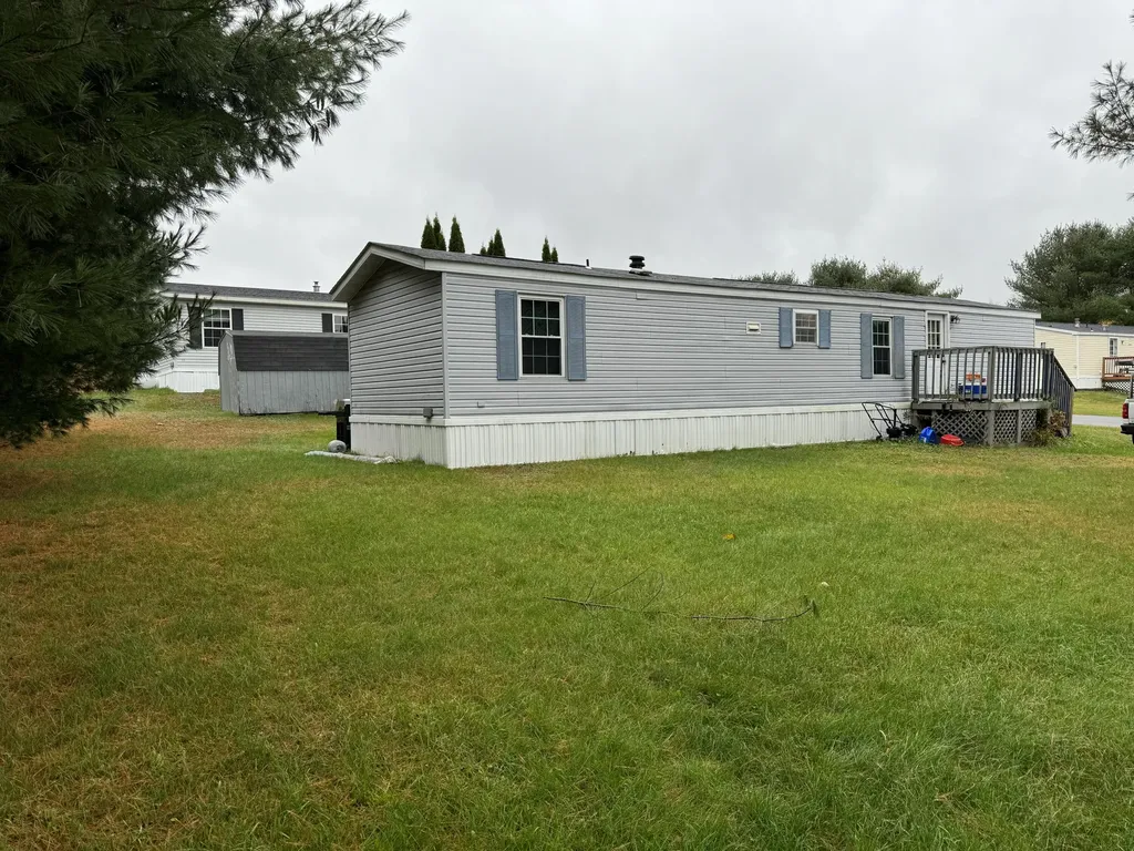 23 Dunlop Avenue Mechanic Falls ME 04256