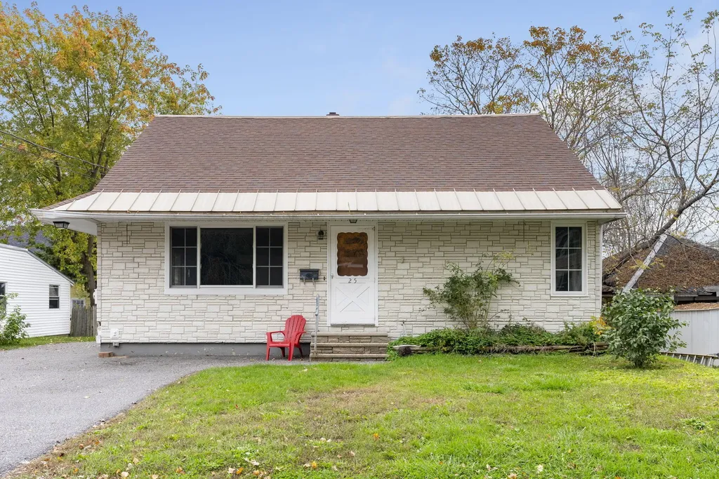 25 Fulton Street Auburn ME 04210
