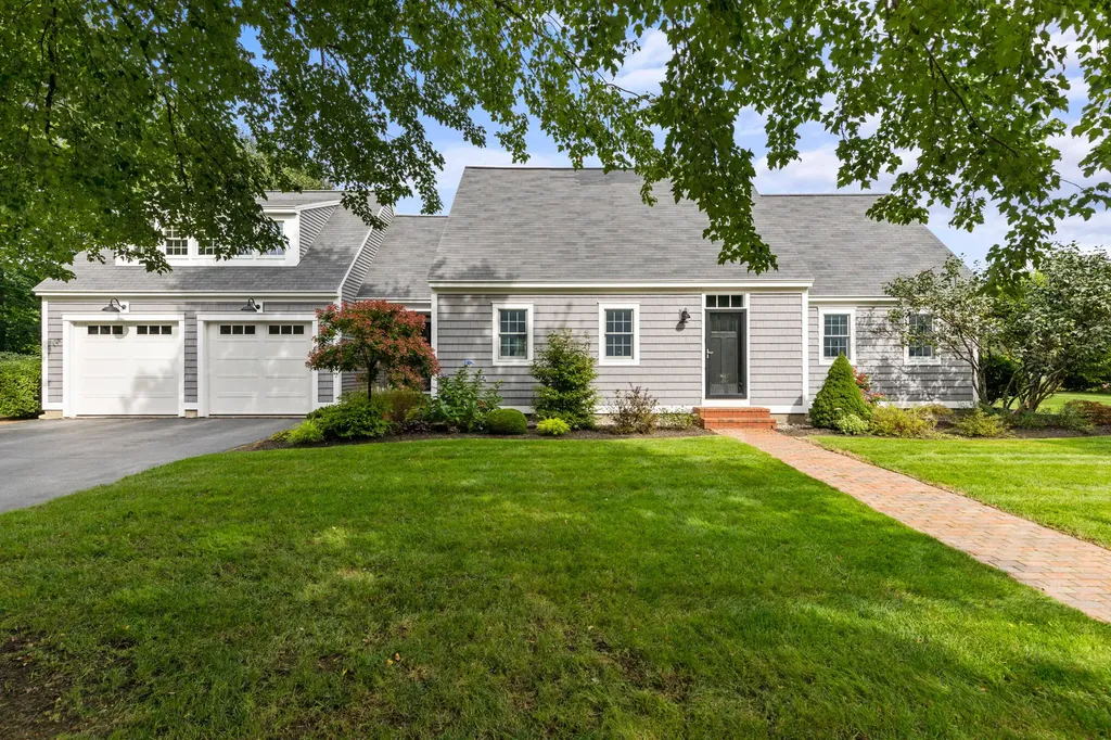 11 Village Woods Circle Gorham ME 04038